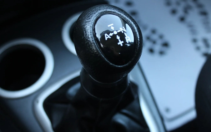 Mazda 2 cena 12700 przebieg: 160000, rok produkcji 2005 z Zamość małe 254